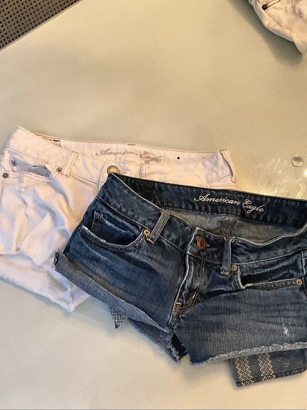 American Eagle Women's Jean Shorts Set Blue & White 2 pairs in bundle